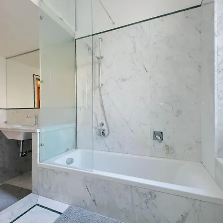 San Giovanni * רומא